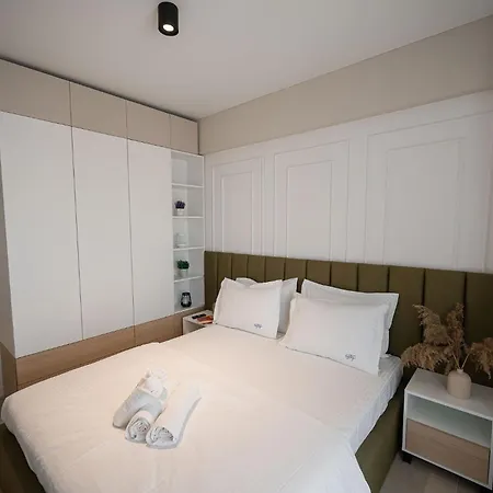 Skyline-sea In Odyssey Pool Fitness Apartment Mamaia